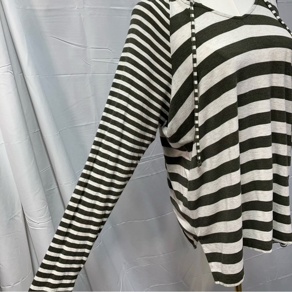 Cabi Playoff Hoodie Womens Small Ivory Green Stripe Style‎ #3995 Fall 2020 - Picture 5 of 14